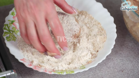 Котлеты из мясного фарша с картофелем и луком Котлеты из мясного фарша с картофелем и луком