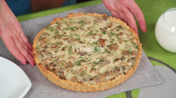 Пирог с курицей и грибами Пирог с курицей и грибами