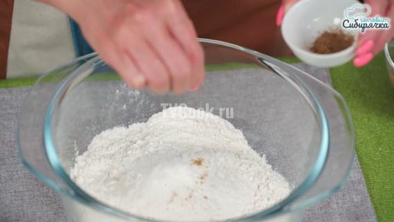 Пирог с курицей и грибами Пирог с курицей и грибами