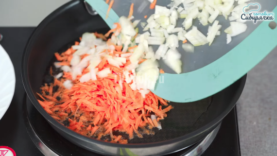 Вареники на заварном тесте с овощами и мясным фаршем Вареники на заварном тесте с овощами и мясным фаршем