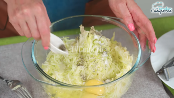 Кабачковые блины с яйцом на молоке Кабачковые блины с яйцом на молоке