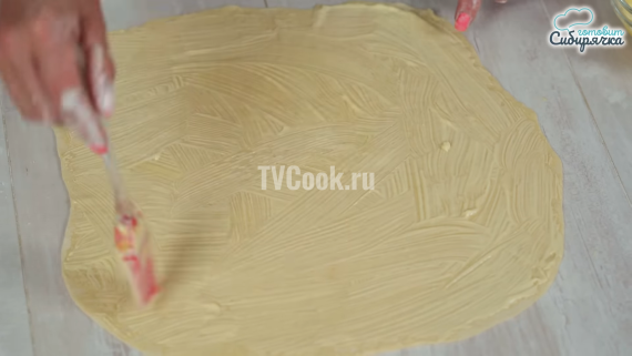 Курники с курицей и картошкой из слоеного теста Курники с курицей и картошкой из слоеного теста