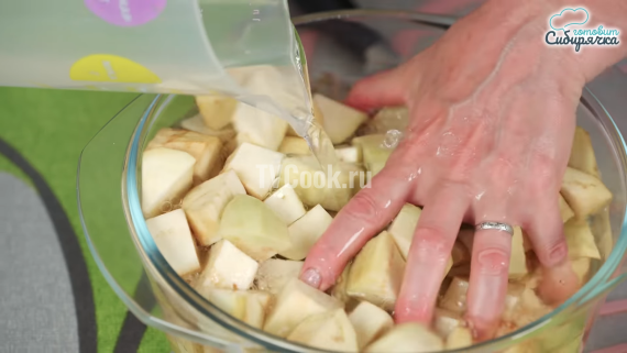 Закуска из обжаренных баклажанов с соусом по-китайски Закуска из обжаренных баклажанов с соусом по-китайски