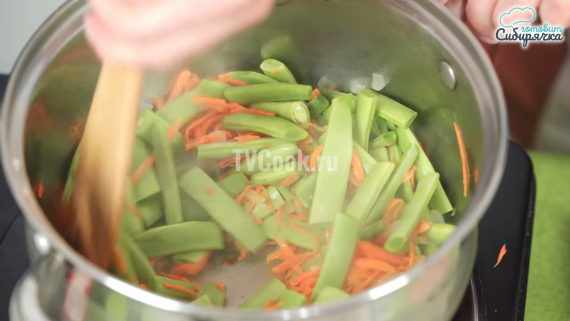 Овощной суп с мясными фрикадельками и фасолью Овощной суп с мясными фрикадельками и фасолью