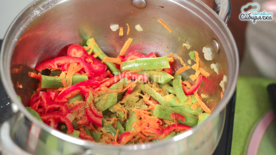 Овощной суп с мясными фрикадельками и фасолью Овощной суп с мясными фрикадельками и фасолью
