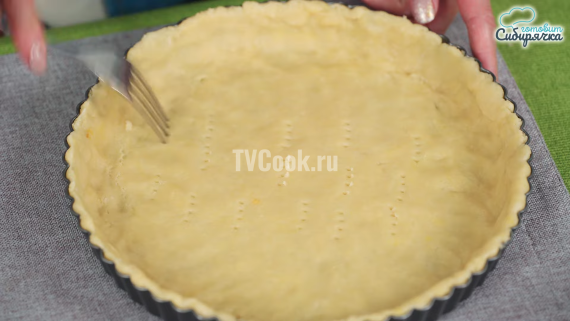 Заливной песочный пирог на сметане со сливами Заливной песочный пирог на сметане со сливами