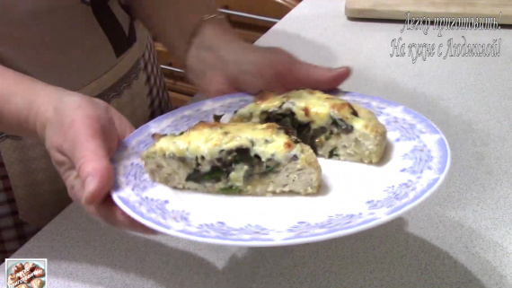 Мясные ватрушки с грибами и сыром Мясные ватрушки с грибами и сыром