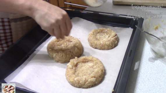 Мясные ватрушки с грибами и сыром Мясные ватрушки с грибами и сыром