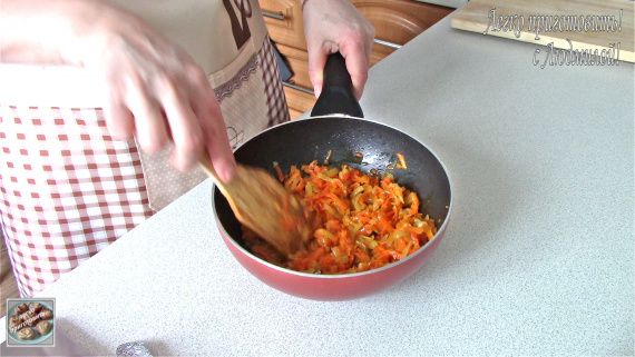 Сочная горбуша с картошкой под соусом в духовке. Легко приготовить! Сочная горбуша с картошкой под соусом в духовке. Легко приготовить!