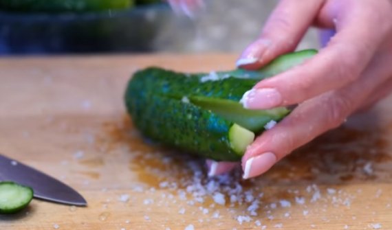 Закуска из фаршированных огурцов по корейский Закуска из фаршированных огурцов по корейский