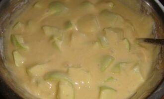 Классический яблочный пирог с корицей Классический яблочный пирог с корицей