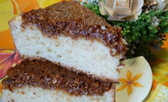 Пирог с медом и орехами