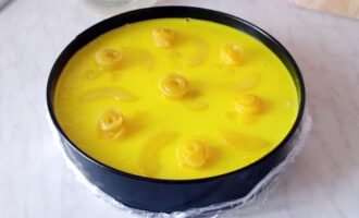 Творожный торт с персиками