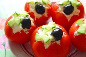 Фаршированные помидоры с адыгейским сыром