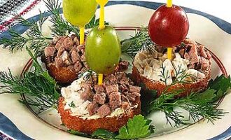 Рецепт Канапе «Люсиль» с Курицей и Говяжьим Языком