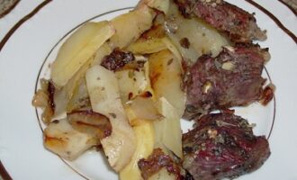 Баранина с картошкой в духовке