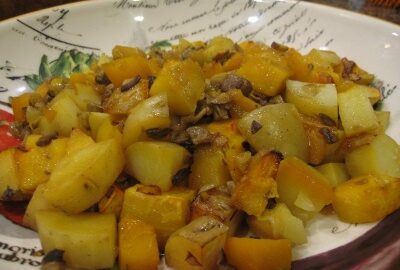 Запеченная тыква с грибами и картофелем