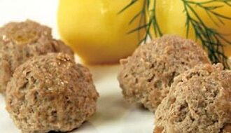 Мясные котлеты на пару с тёртым картофелем — диетические, для стола №5