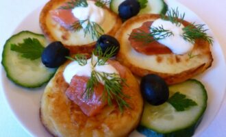Картофельные блинчики с рыбкой