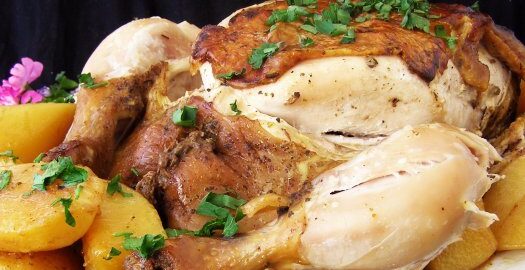 Ароматная курочка с картошкой в мультиварке