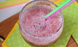 Коктейль из черной смородины