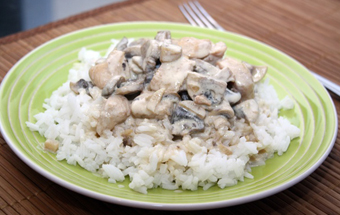 Сливочный соус из курицы с грибами