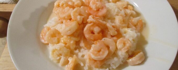 Креветки с рисом в соусе