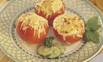 Помидоры, фаршированные ветчиной и сыром