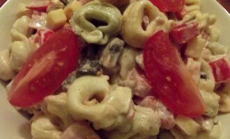 Салат макаронный