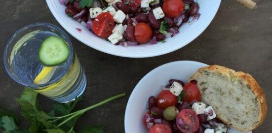 Салат с фасолью и брынзой