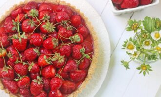 Тарт с клубникой и рикоттой