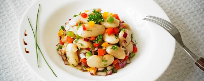 Салат из белой фасоли
