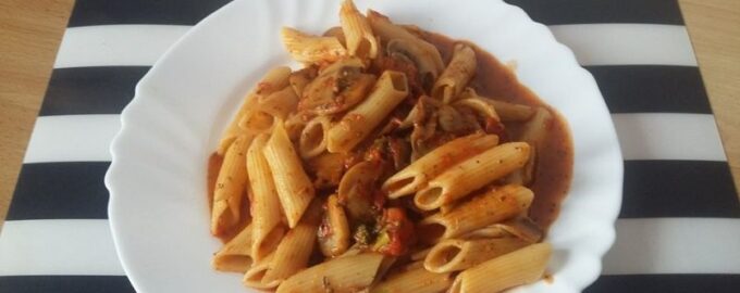 Макароны с грибами