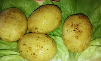 Жареная целиком картошка