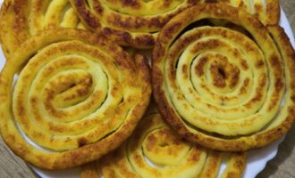 Картофельные спиральки. Вкусный перекус для всей семьи!