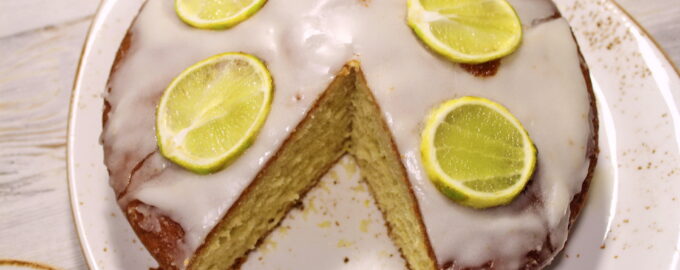 Сочный и нежный пирог с лаймом