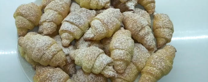 Рогалики творожные со сгущенкой
