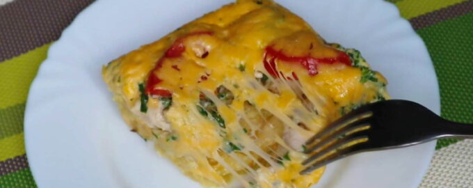 Ленивая запеканка из курицы с макаронами на обед или ужин