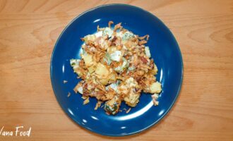 Картофельный салат с солеными огурцами