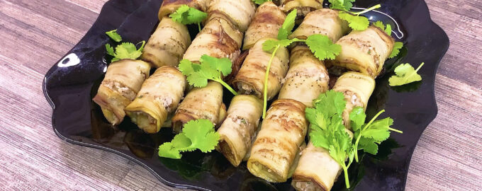 Рулетики из баклажанов с орехами и чесноком
