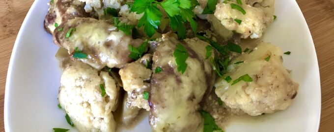 Тушеная куриная печень с цветной капустой