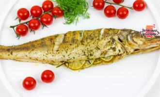 Вкуснейший судак в духовке в фольге