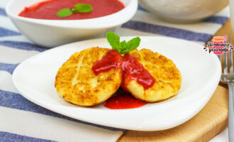 Нежные сырники с манкой