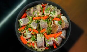 Рыба как раки! Как вкусно и просто приготовить минтай или хек
