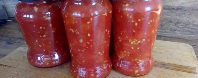 Салат из помидоров с чесноком на зиму