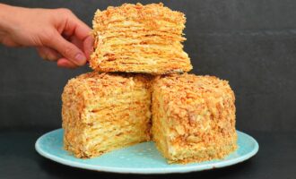 Просто идеальный торт «Наполеон» получается по этому рецепту! Очень вкусный крем и слоистые коржи!