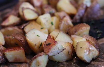 Картофель, запеченный с кожурой
