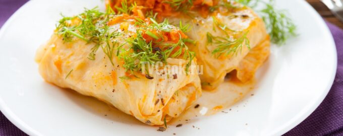 Голубцы с фаршем и капустой на сковороде