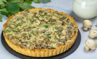Лоранский пирог с курицей и грибами