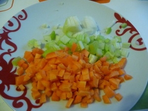 Измельченные лук и морковь
